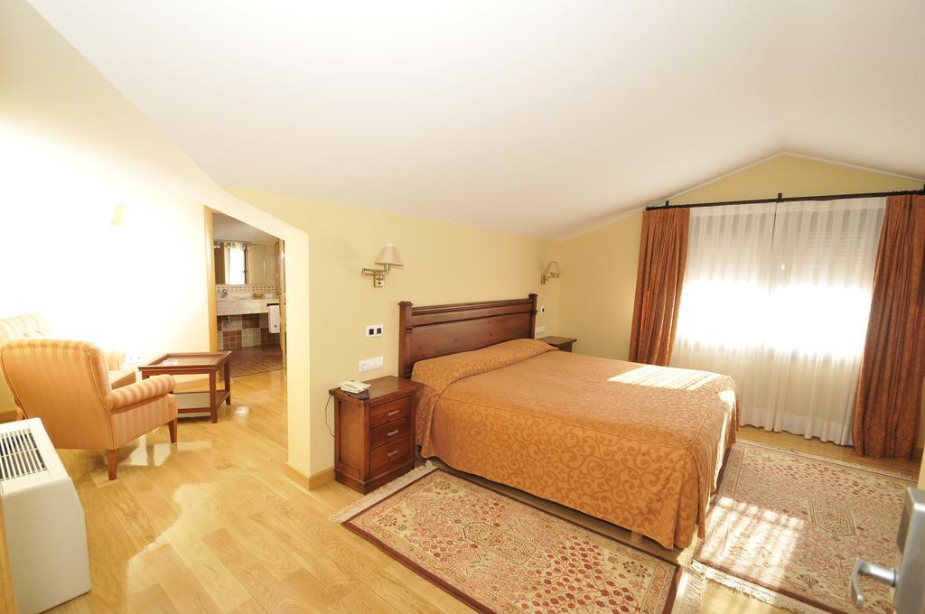 Hotel Penarrubia Саорехас Экстерьер фото